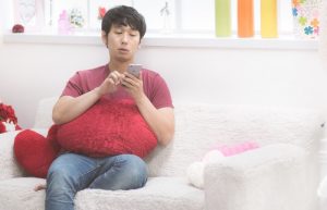 【恋人との連絡頻度は週何回？】交際前後で変わる愛情の強さ